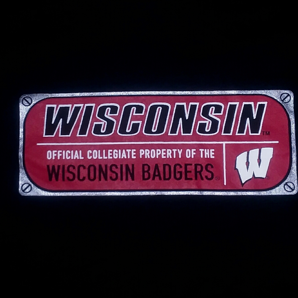 Wisconsin Badgers Property College t shirt new